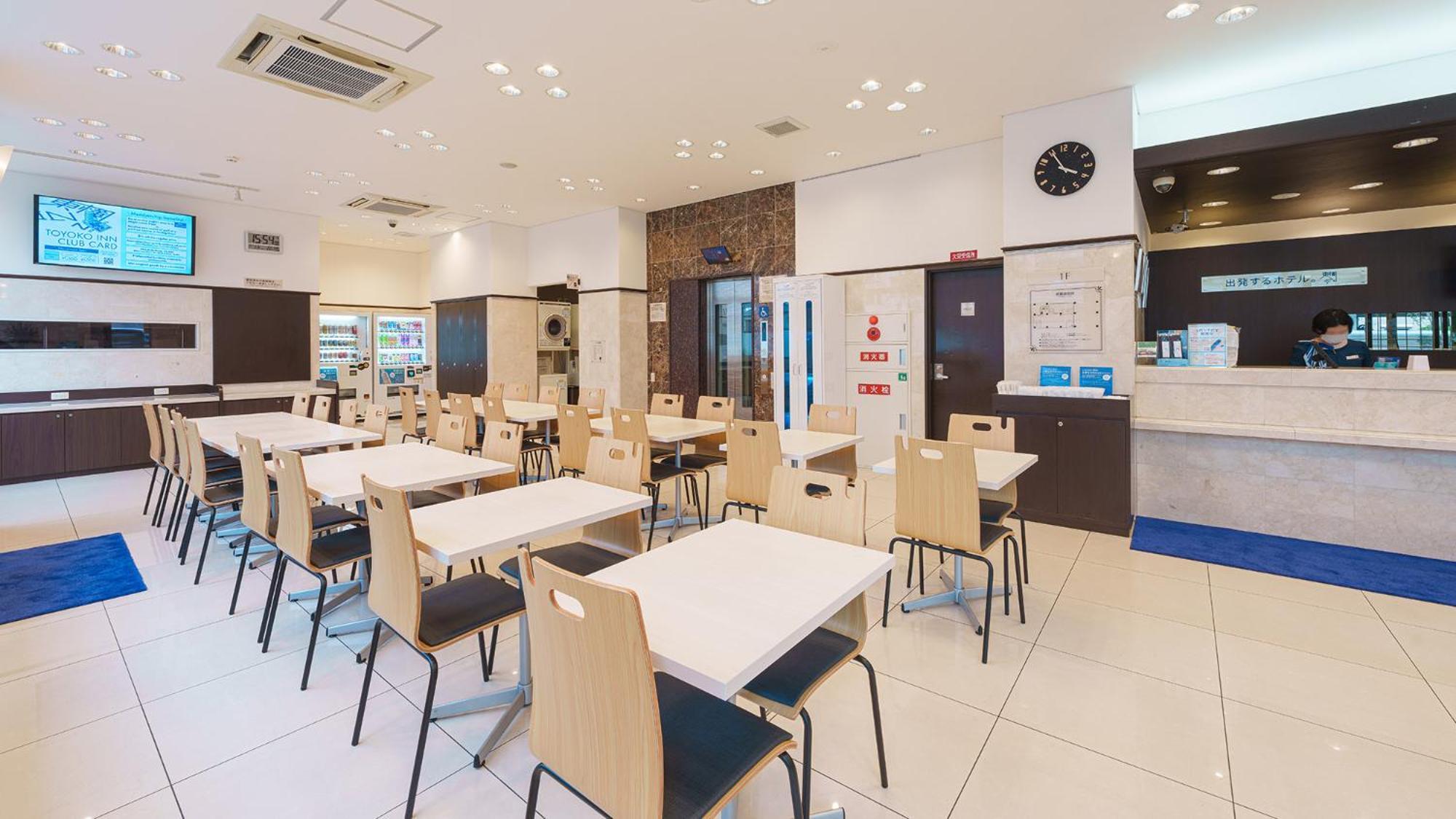 Toyoko Inn Shin-Osaka-Eki Higashi-Guchi Exterior foto